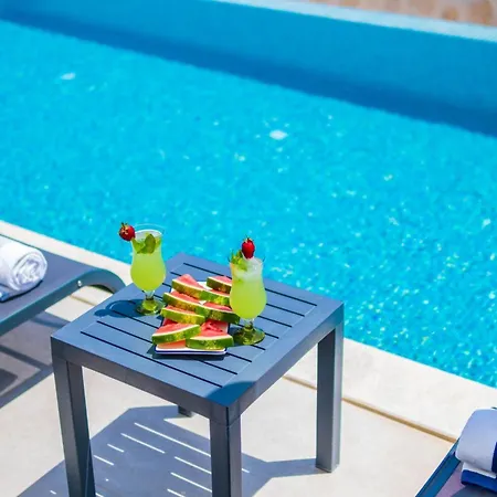 Isabelle * Kalkan